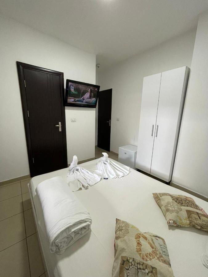 Hostel Tripoli Palace Bukarest Kültér fotó