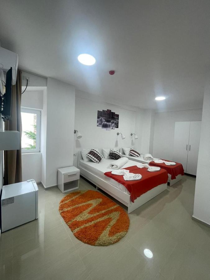 Hostel Tripoli Palace Bukarest Kültér fotó