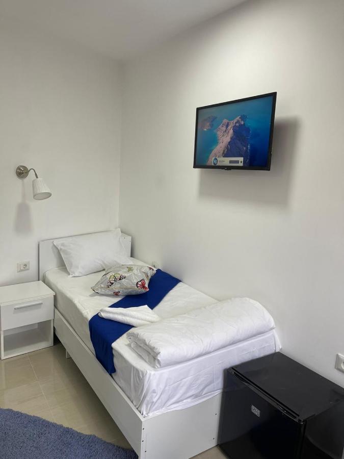 Hostel Tripoli Palace Bukarest Kültér fotó