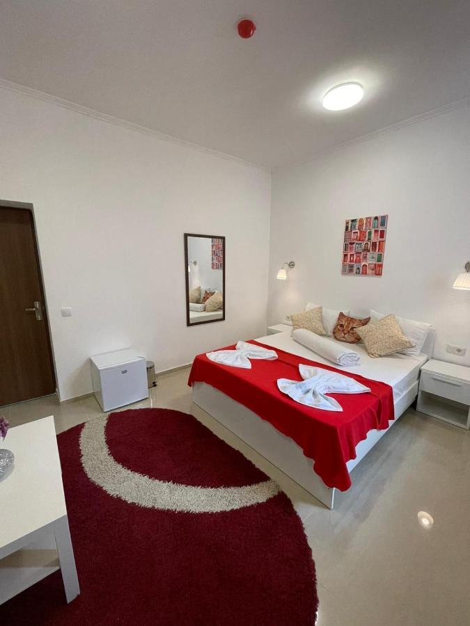 Hostel Tripoli Palace Bukarest Kültér fotó