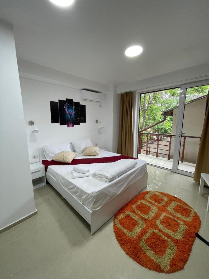 Hostel Tripoli Palace Bukarest Kültér fotó