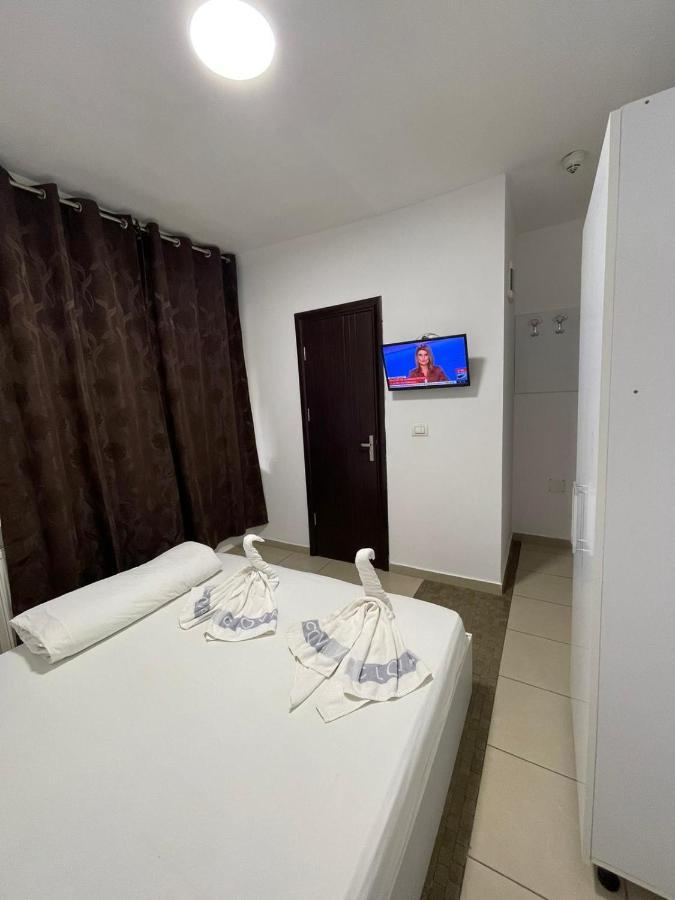 Hostel Tripoli Palace Bukarest Kültér fotó