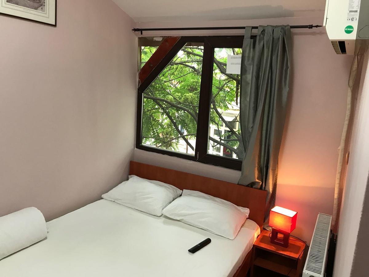 Hostel Tripoli Palace Bukarest Kültér fotó